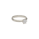 BANU TULIP DIAMANT VERLOBUNGSRING MIT SECHS KRAPPEN