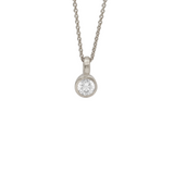 Klassischer Diamantanhänger mit Zargenfassung in 18K