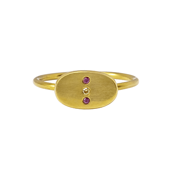 SMALL OVAL SIGNET FANCY SPARKLING SIGNET RING 18K YELLOW GOLD