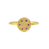 SMALL ROUND FANCY SPARKLING SIGNET RING IN 18K GELBGOLD